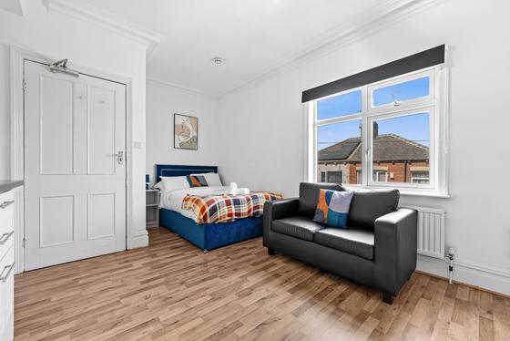 Studio 1, sleeping and living area